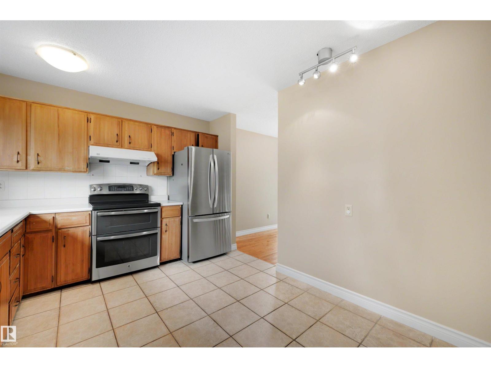 4139 122 ST NW - 10