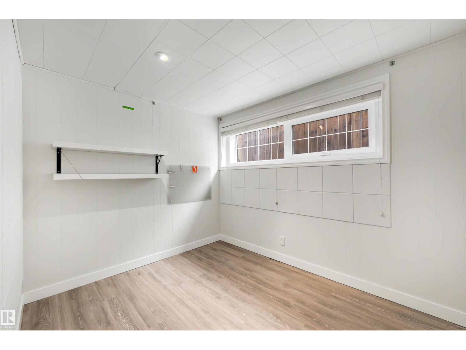 4139 122 ST NW - 28