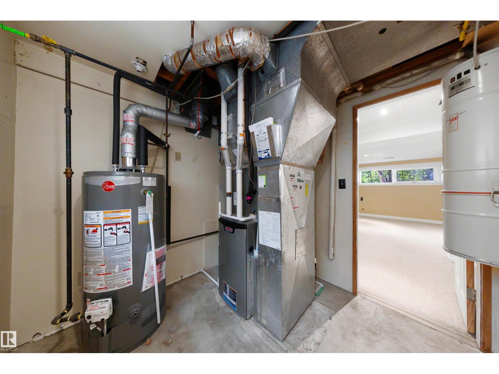 4139 122 ST NW - 35