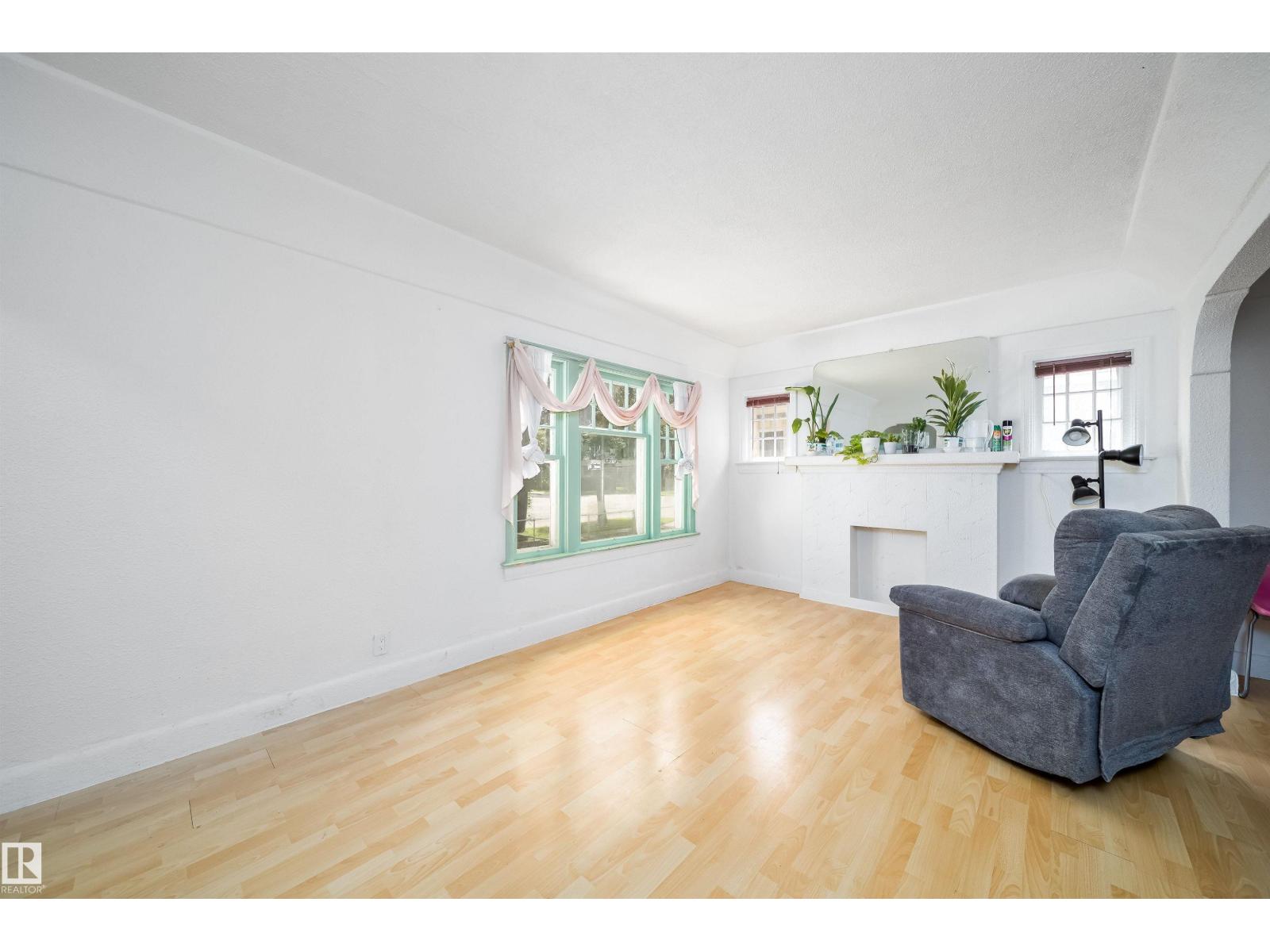 11604 97 ST NW - Image 13