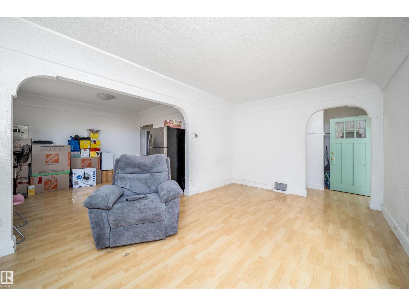 11604 97 ST NW - 14
