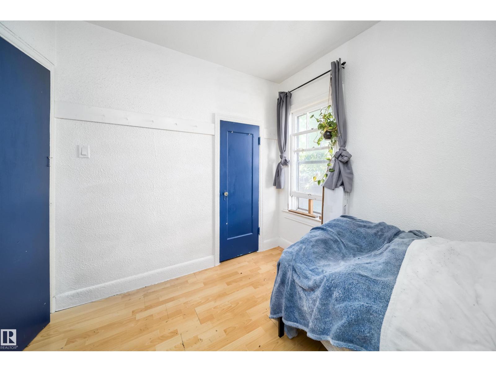 11604 97 ST NW - 23
