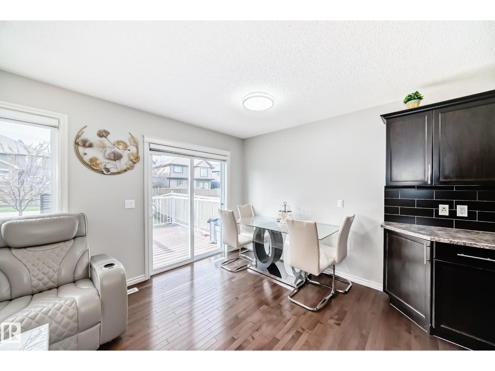 6419 18 AV SW - 13