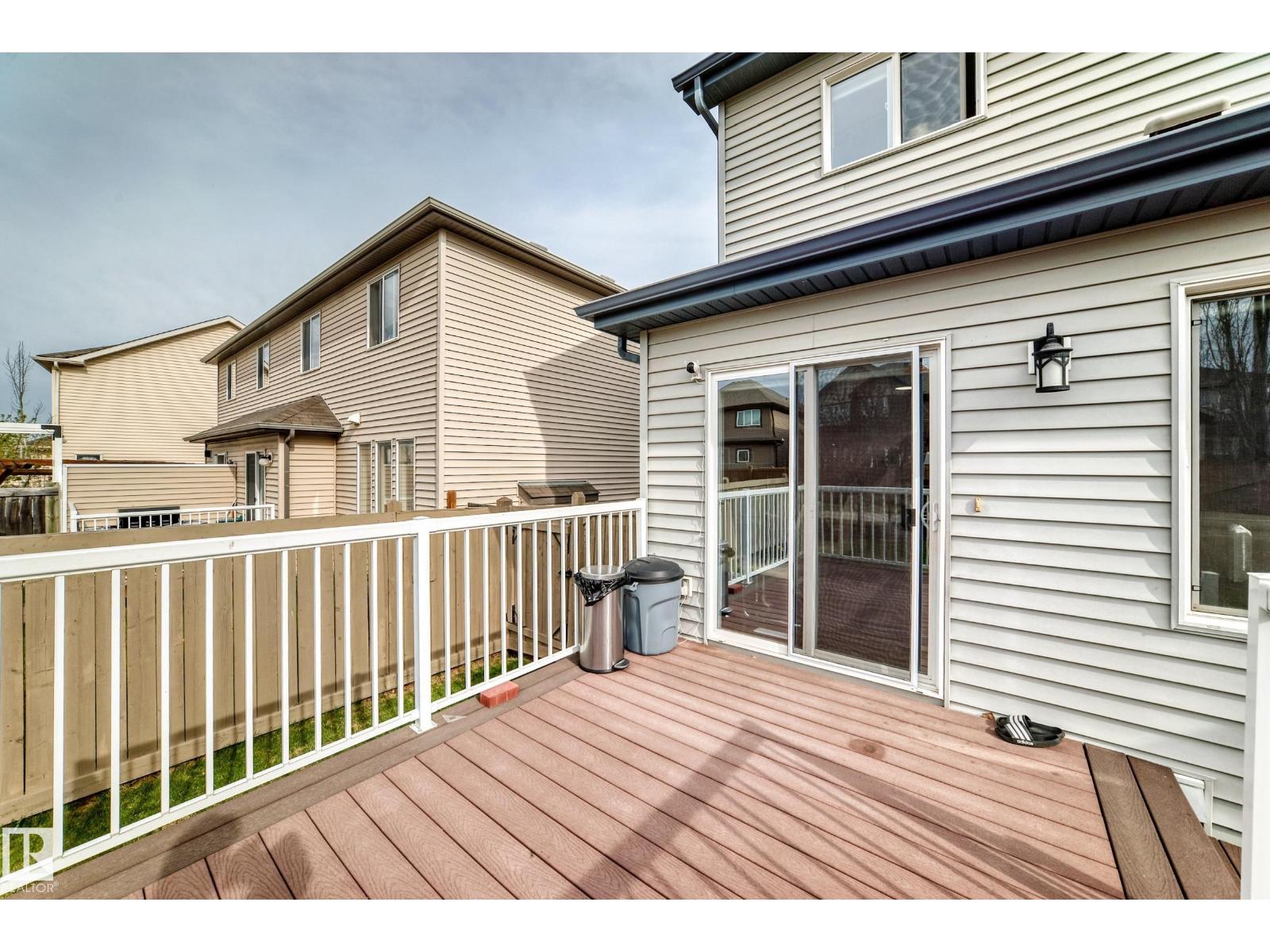 6419 18 AV SW - 18
