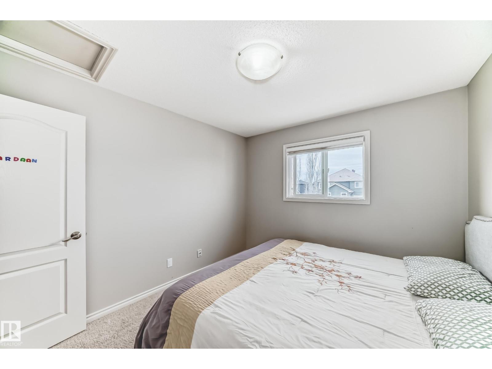 6419 18 AV SW - Image 32