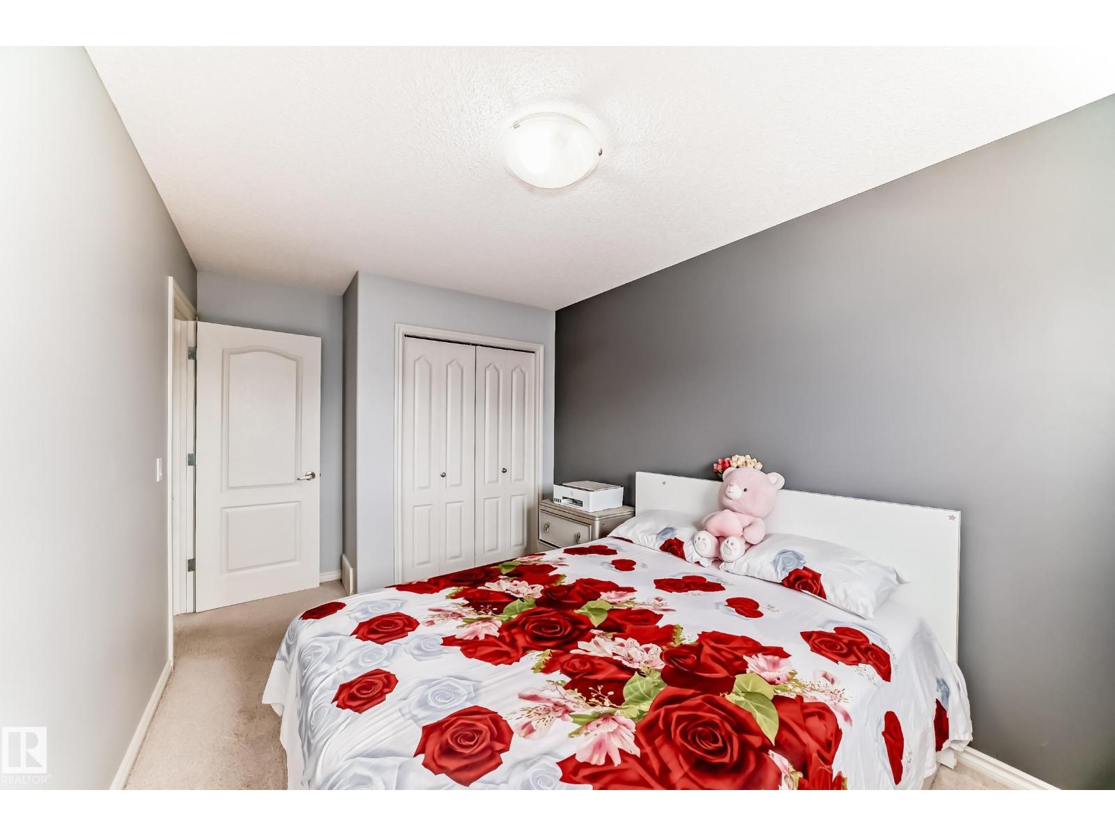 6419 18 AV SW - 35