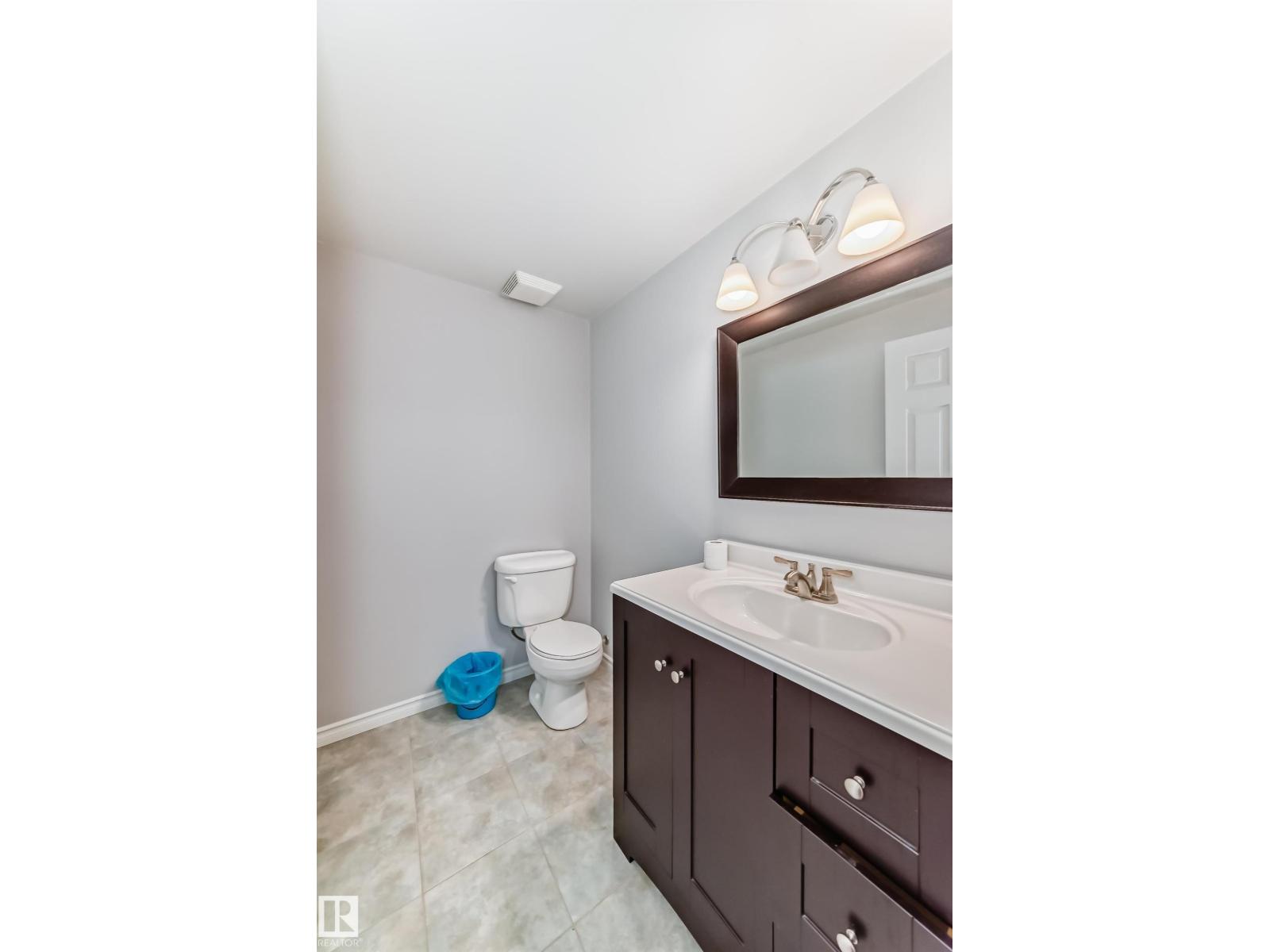 6419 18 AV SW - Image 44