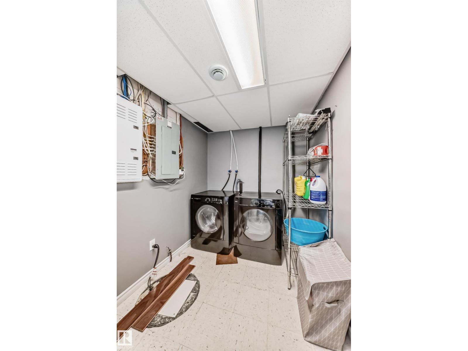 6419 18 AV SW - 46