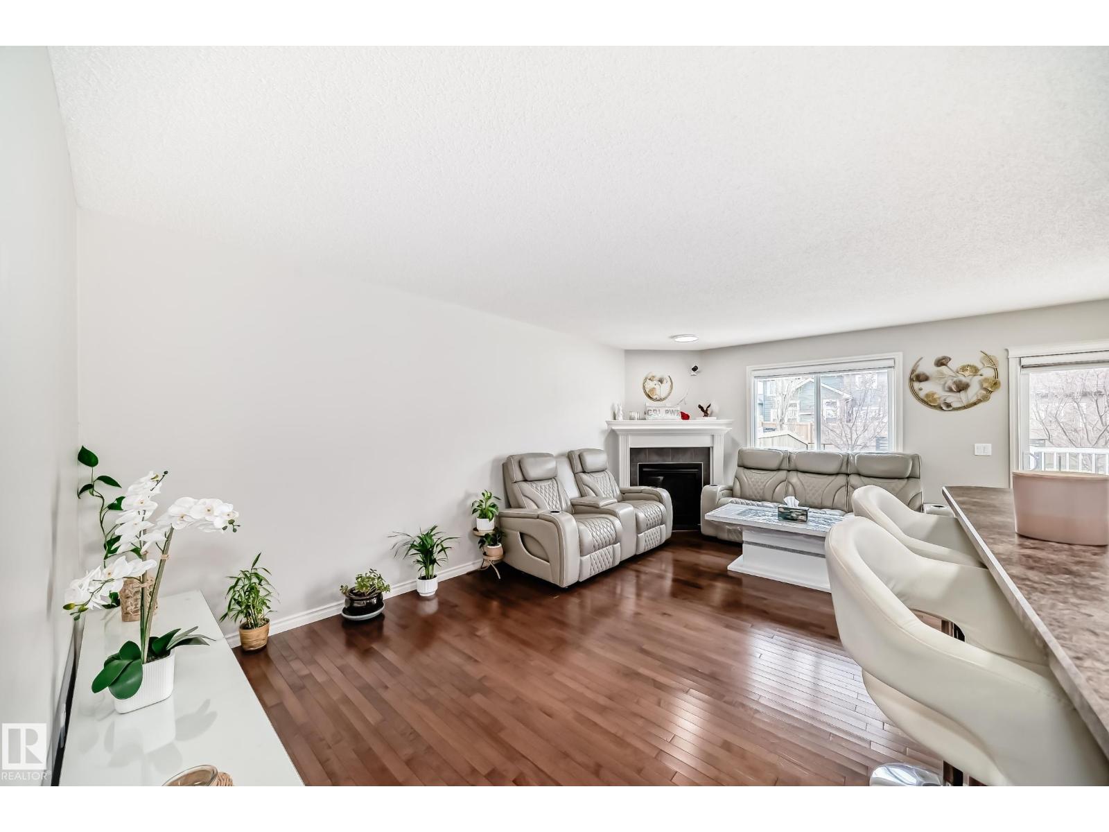 6419 18 AV SW - 9