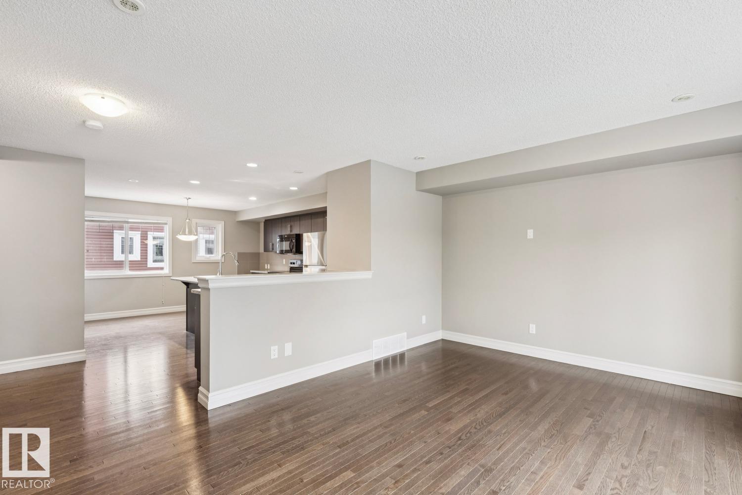 5409 3 AV SW, Charlesworth, Edmonton photo 4