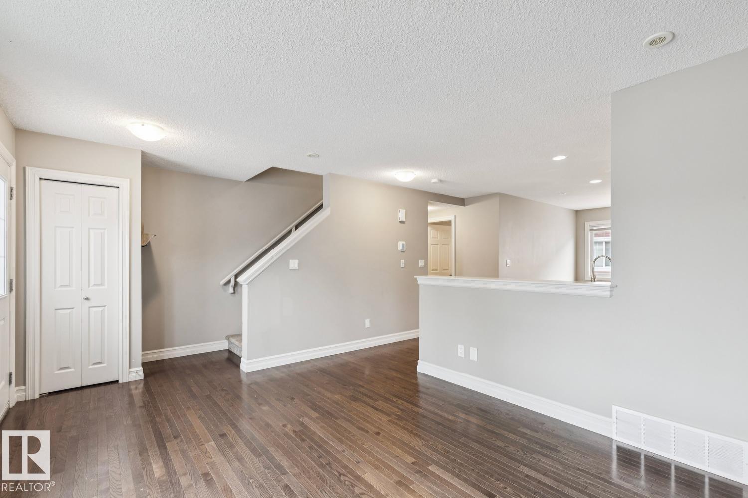 5409 3 AV SW, Charlesworth, Edmonton photo 5