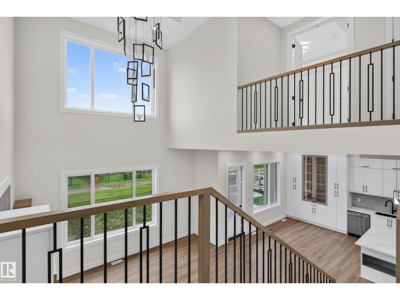 132 EDGEWATER CI - Image 29