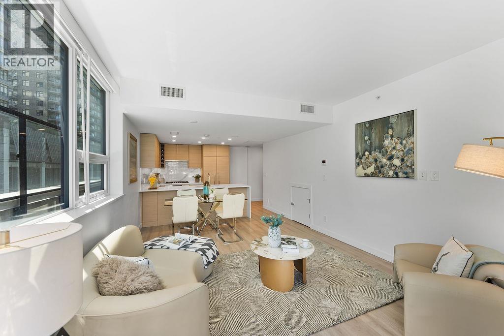 TH 507 823 CARNARVON STREET, New Westminster