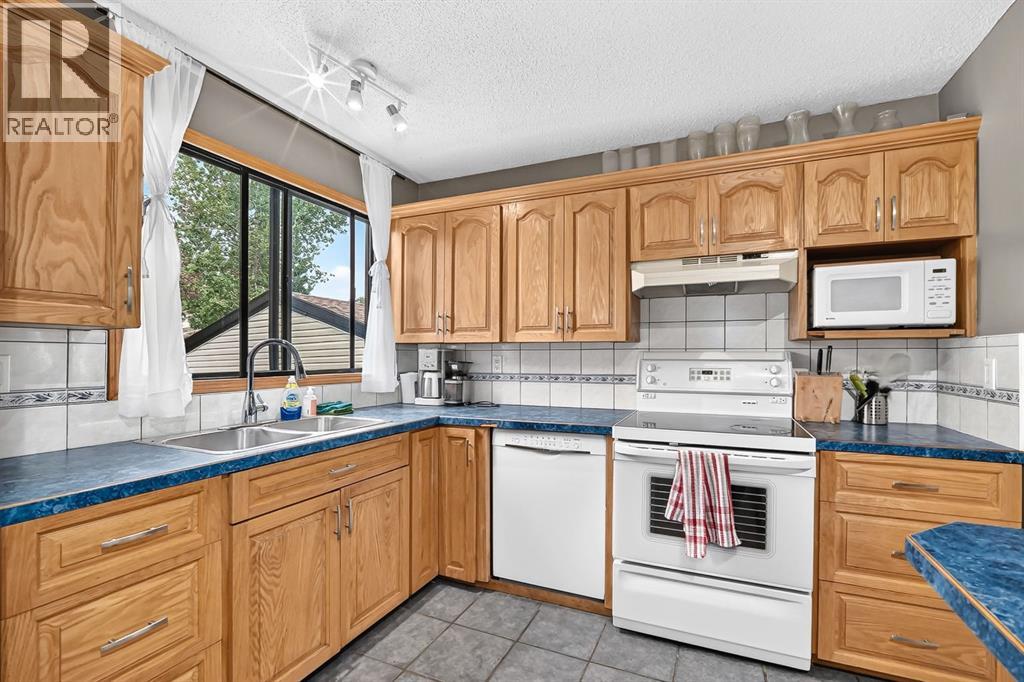 961 Ranchview Crescent Northwest - Photo 5