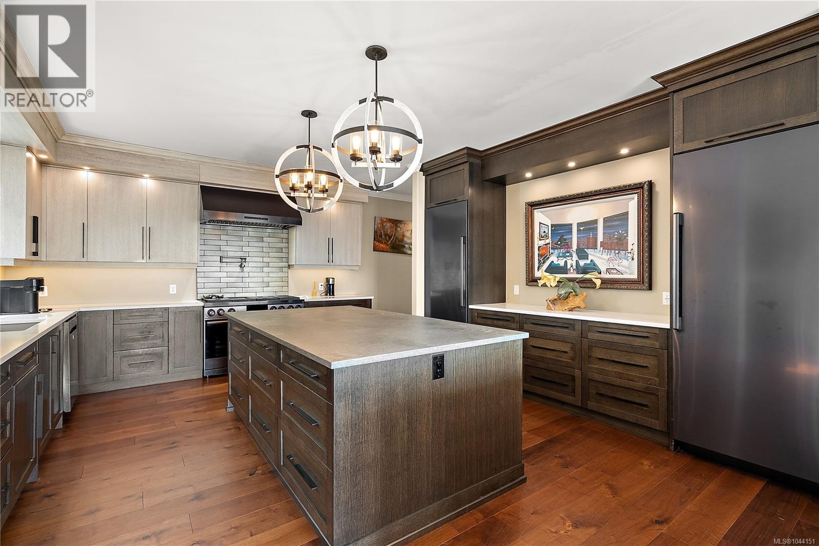 11295 Acorn Pl, North Saanich