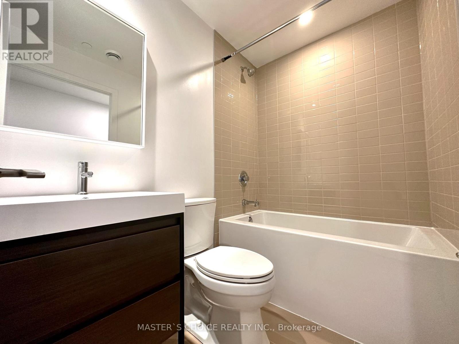 #323 150 LOGAN AVENUE - 10