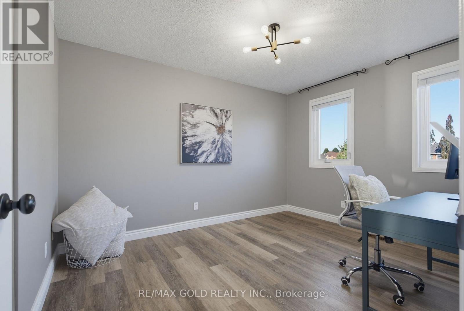 38 SILVERBIRCH PLACE - Image 30