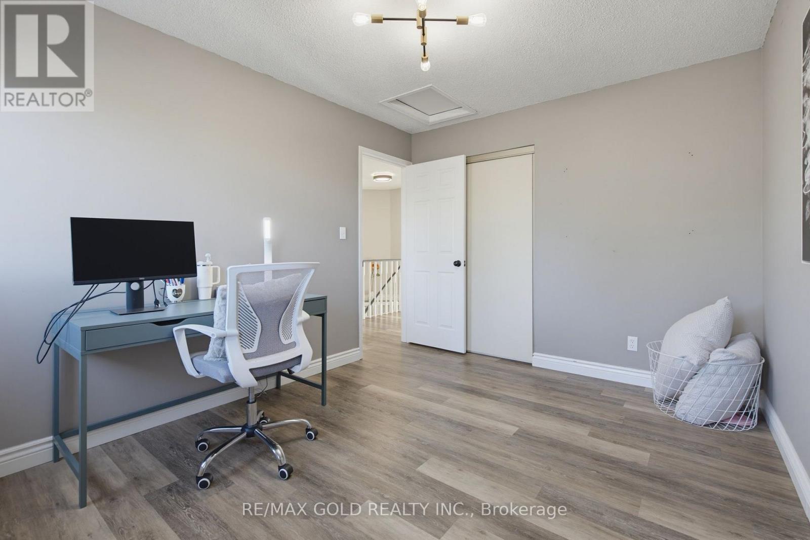 38 SILVERBIRCH PLACE - Image 31