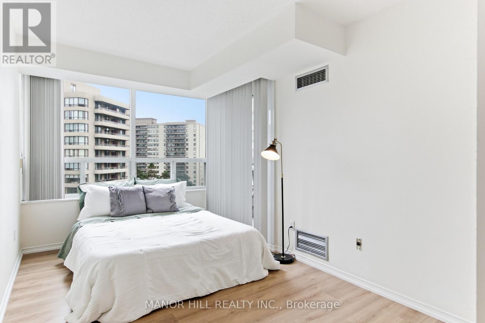 #814 11 TOWNSGATE DRIVE - 30
