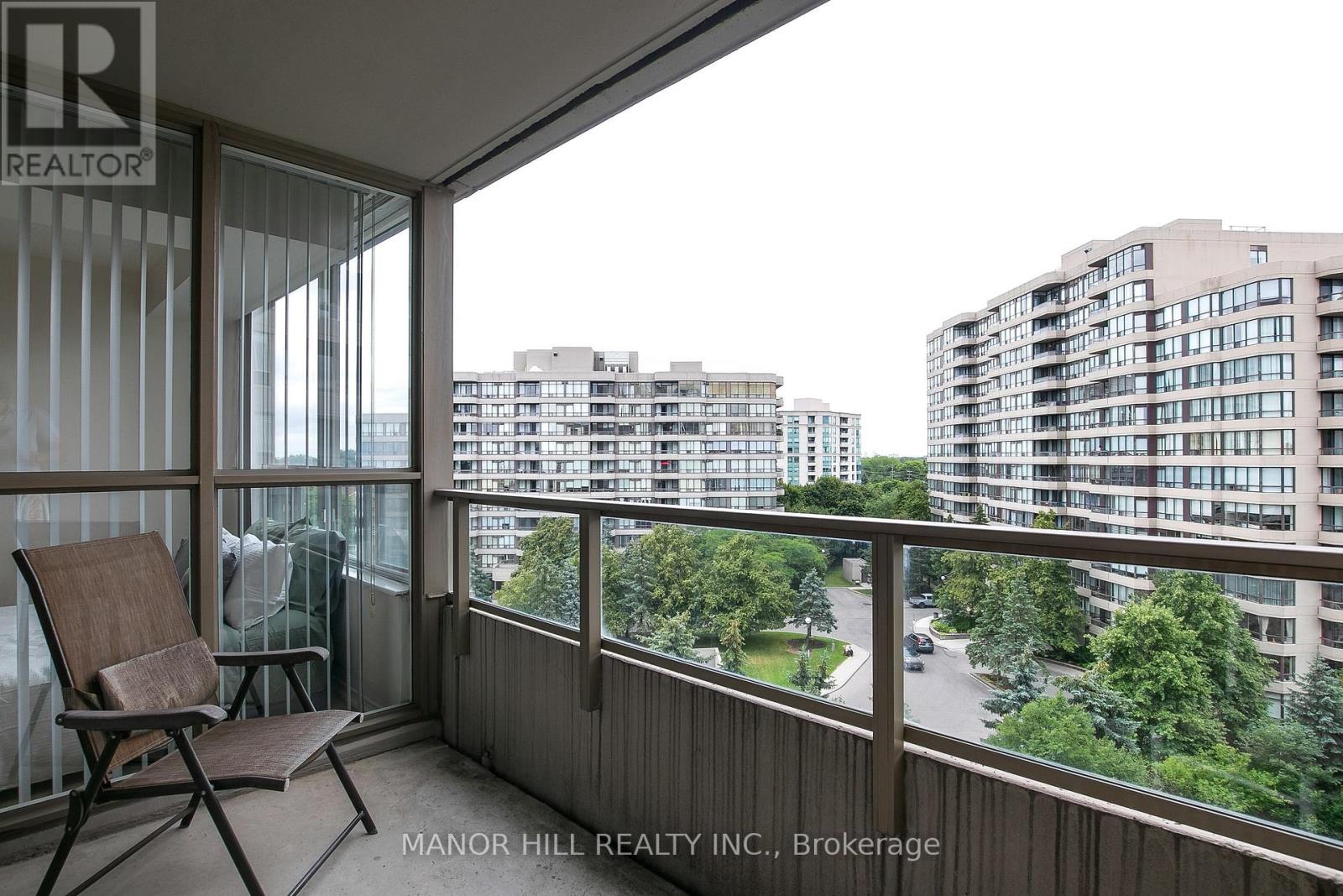 #814 11 TOWNSGATE DRIVE - Image 34