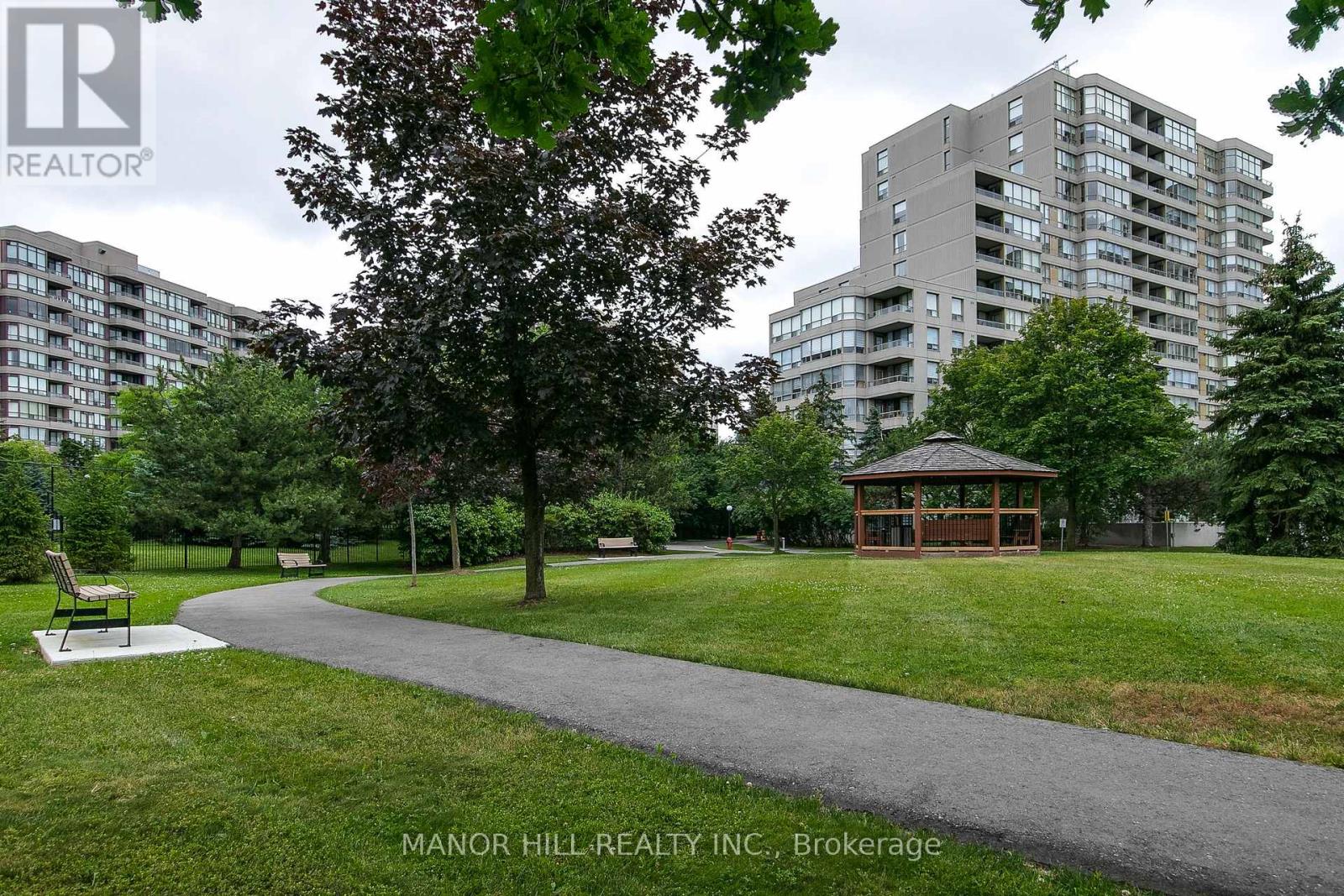 #814 11 TOWNSGATE DRIVE - Image 39