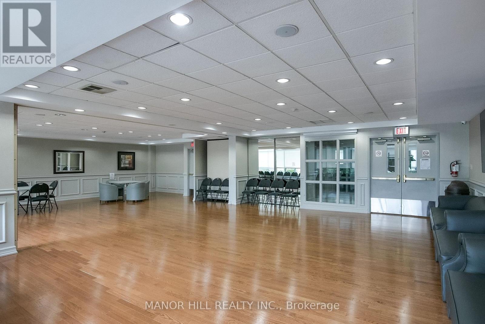 #814 11 TOWNSGATE DRIVE - Image 43