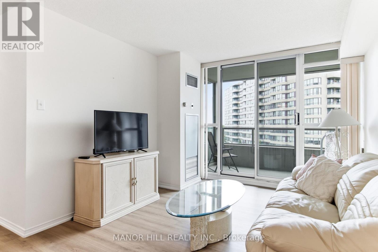 #814 11 TOWNSGATE DRIVE - 9