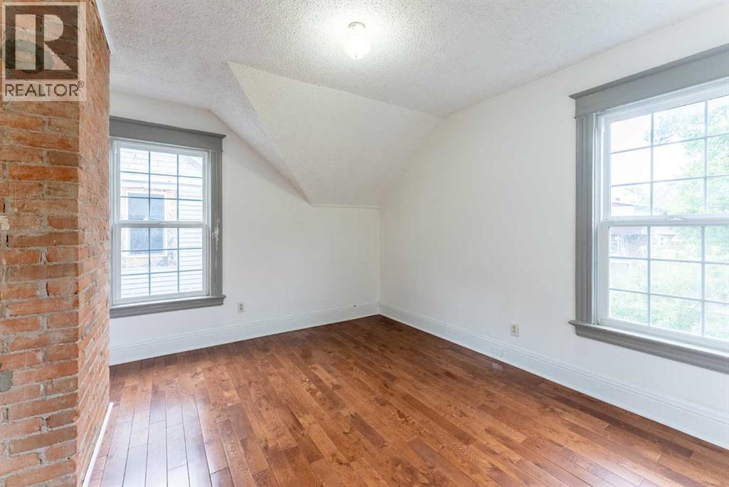 287 7A Avenue S - Image 25
