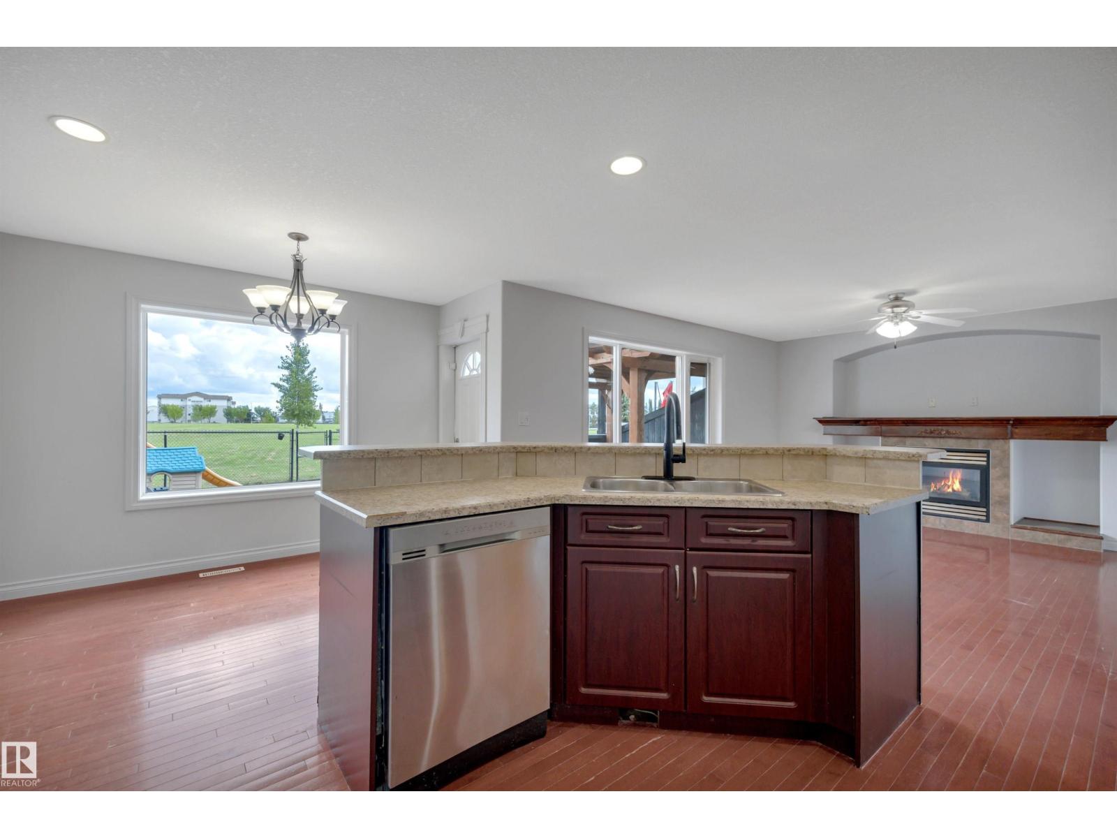 24 BIRCHMONT DR - Image 16