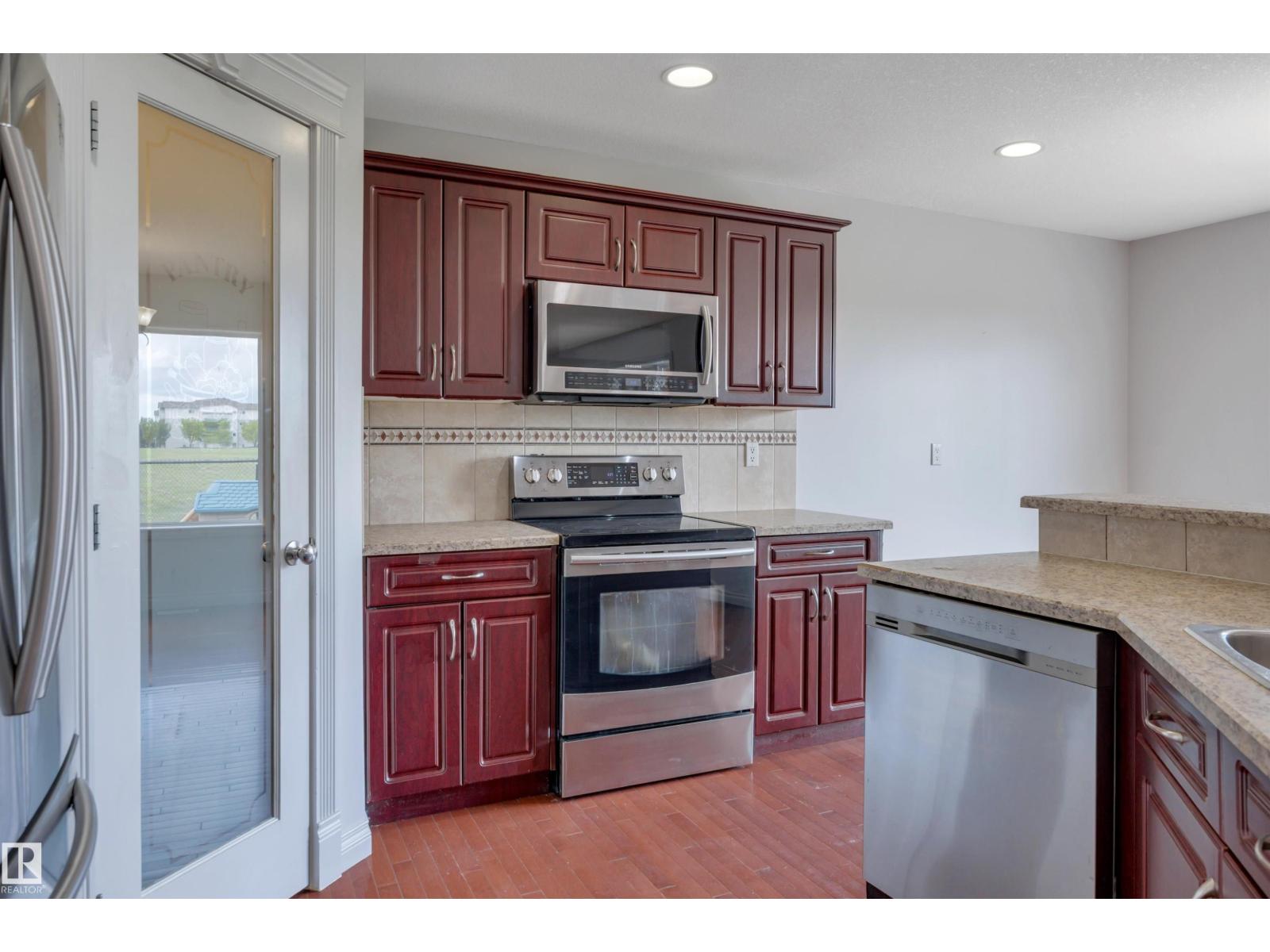 24 BIRCHMONT DR - 14