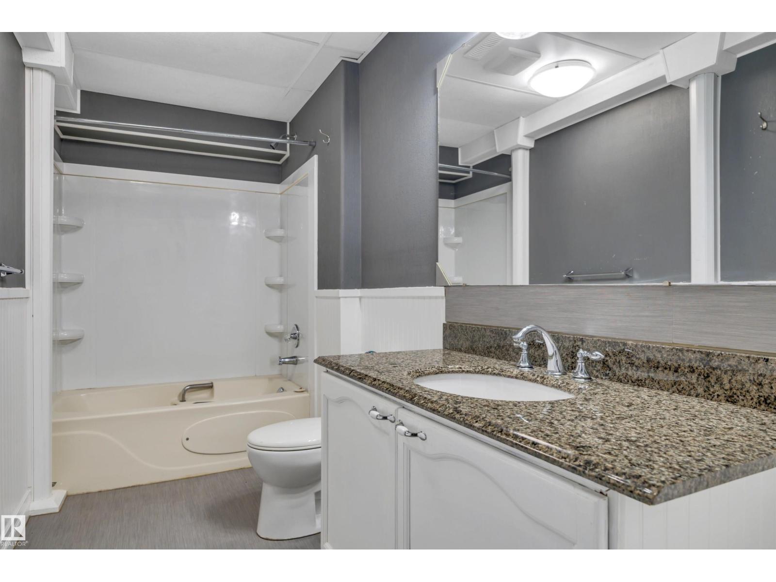 24 BIRCHMONT DR - 47