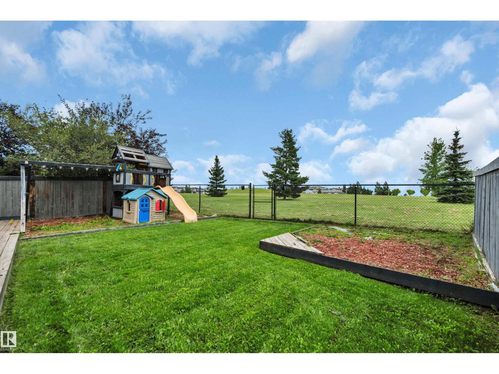 24 BIRCHMONT DR - 54