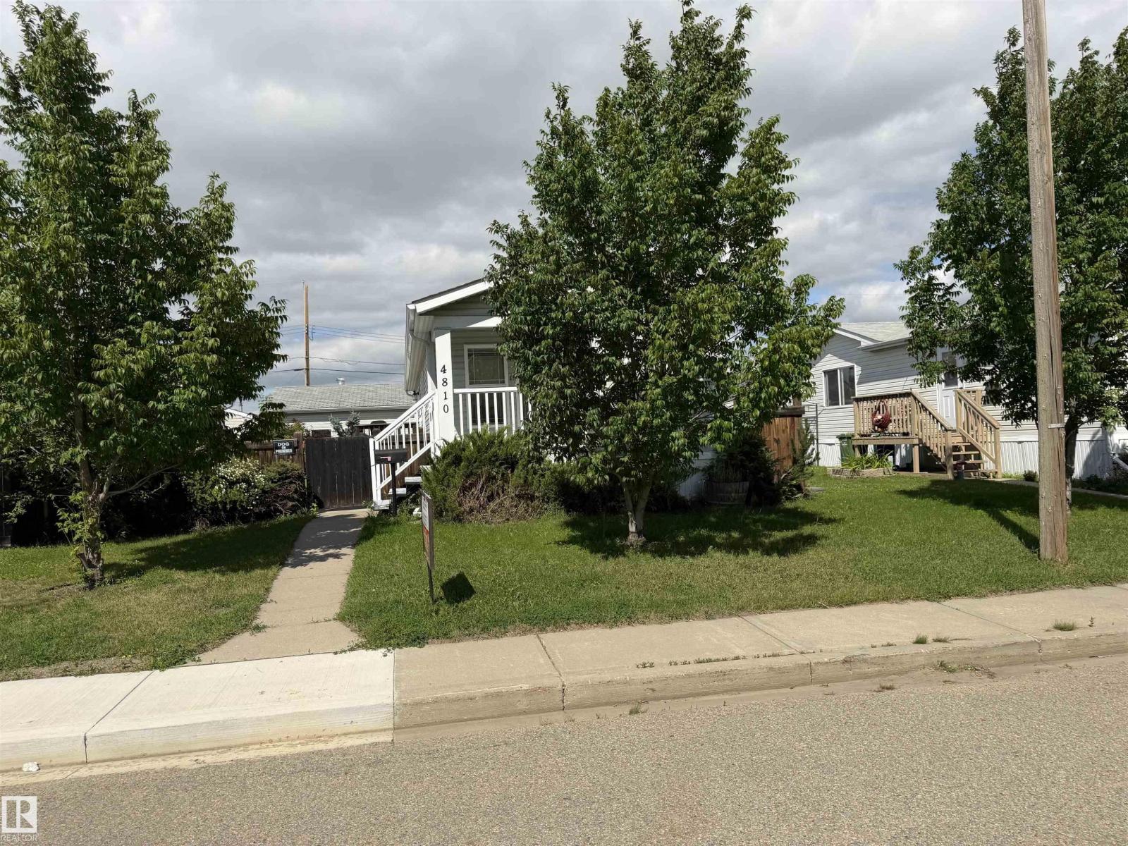 4810 48 AV - Image 31