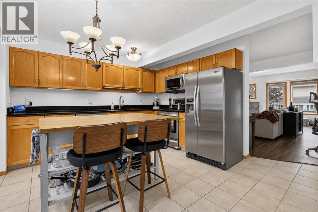 592 Regal Park Northeast - Photo 5