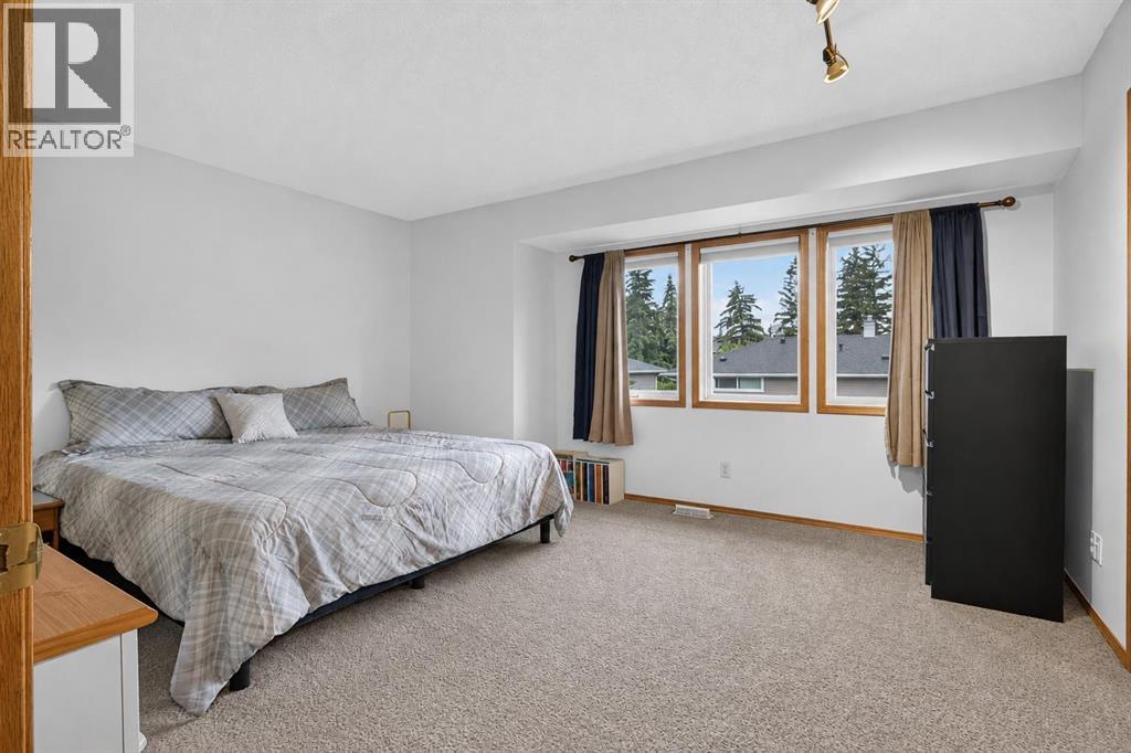 592 Regal Park Northeast - Photo 21