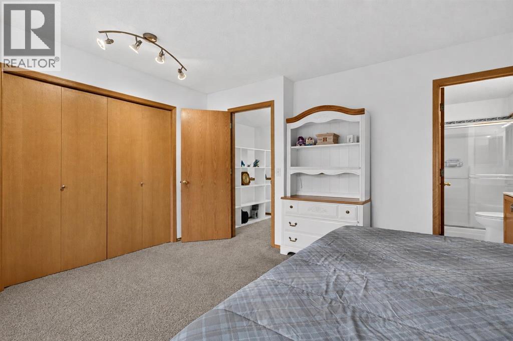 592 Regal Park Northeast - Photo 22