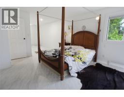 3pc Bathroom - 8576 Westsyde Road, Kamloops, BC V2B8S3 Photo 12