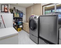 8576 Westsyde Road, Kamloops, BC V2B8S3 Photo 18