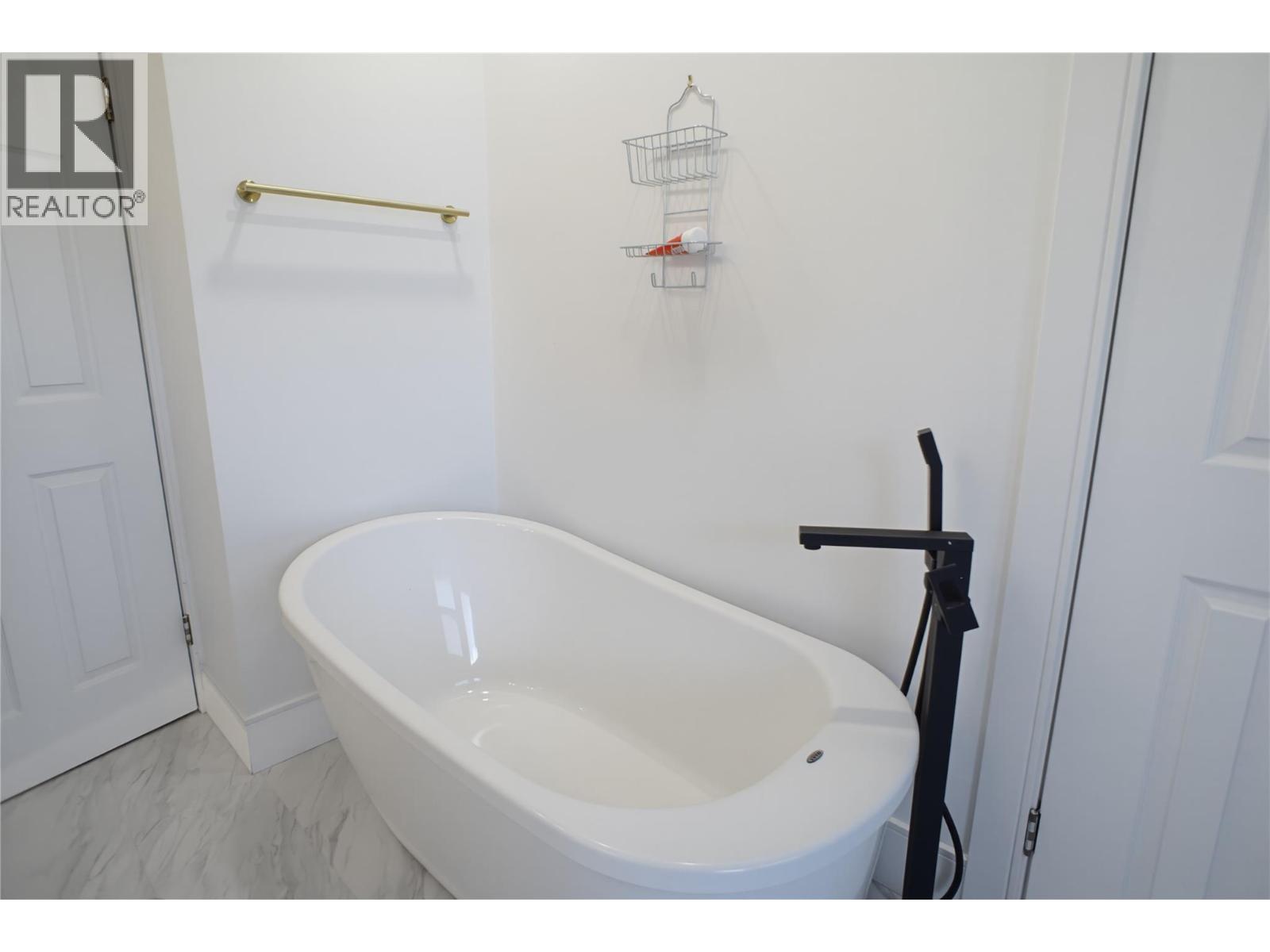 8576 WESTSYDE Road - Image 14