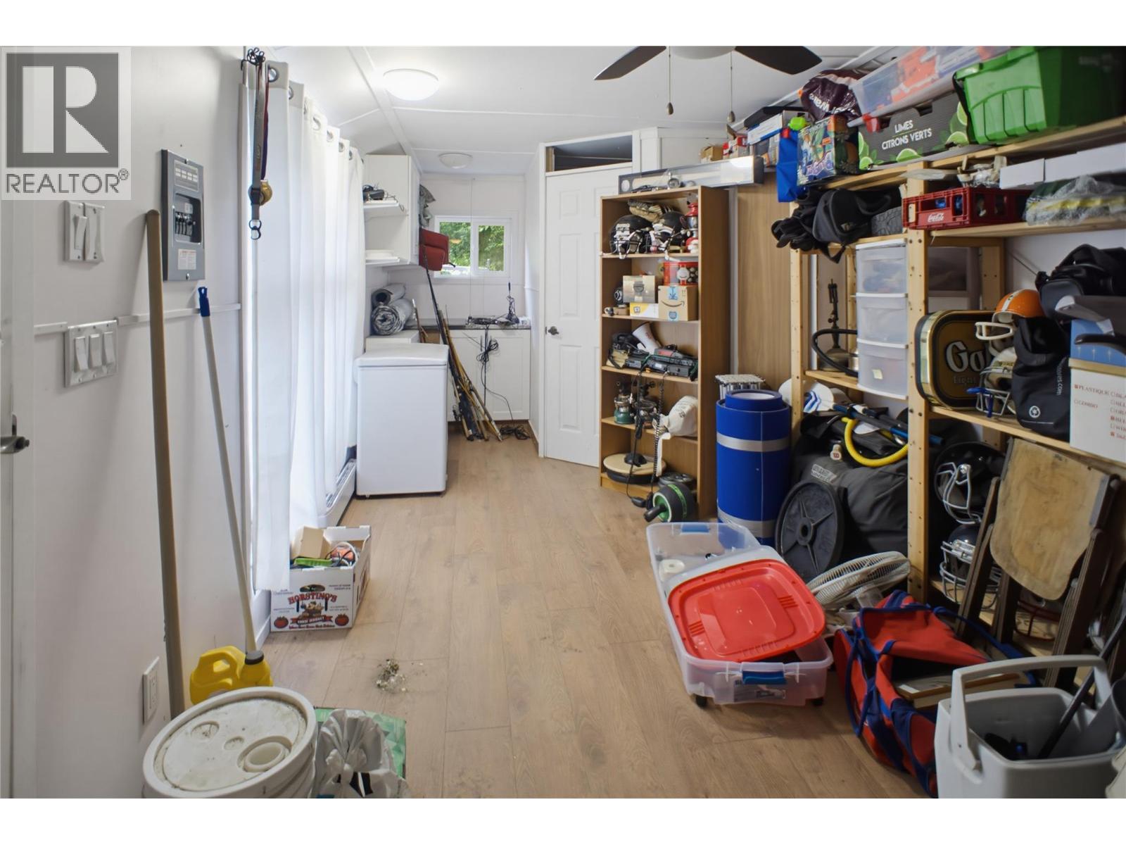 8576 WESTSYDE Road - 33