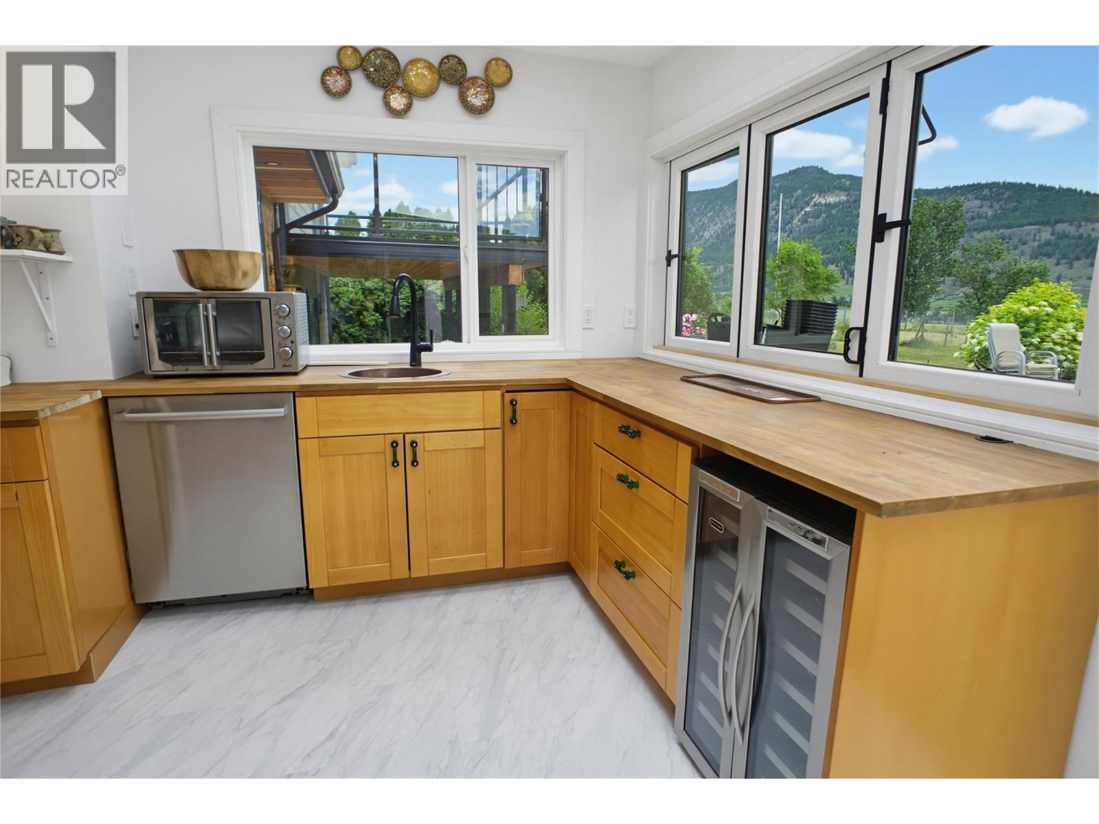 8576 WESTSYDE Road - 6