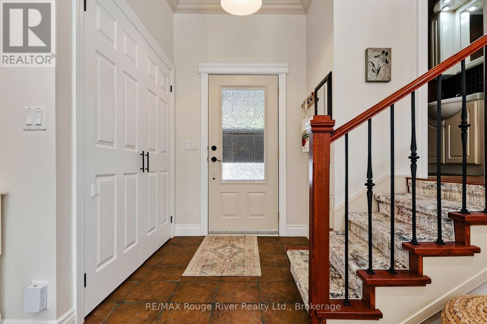 208 ALBERT STREET - 23