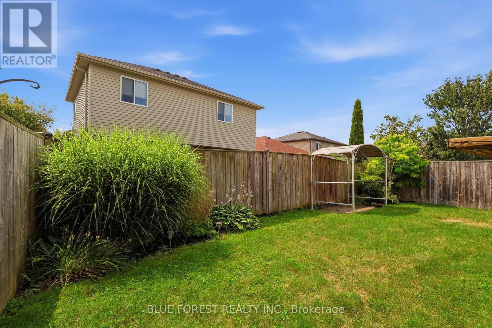 1888 STACKHOUSE CRESCENT - 46