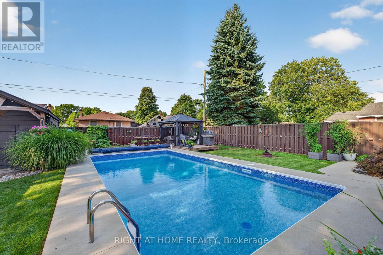 24 TWEEDSMUIR AVENUE - Image 30
