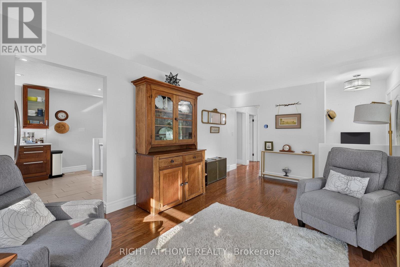 24 TWEEDSMUIR AVENUE - Image 6