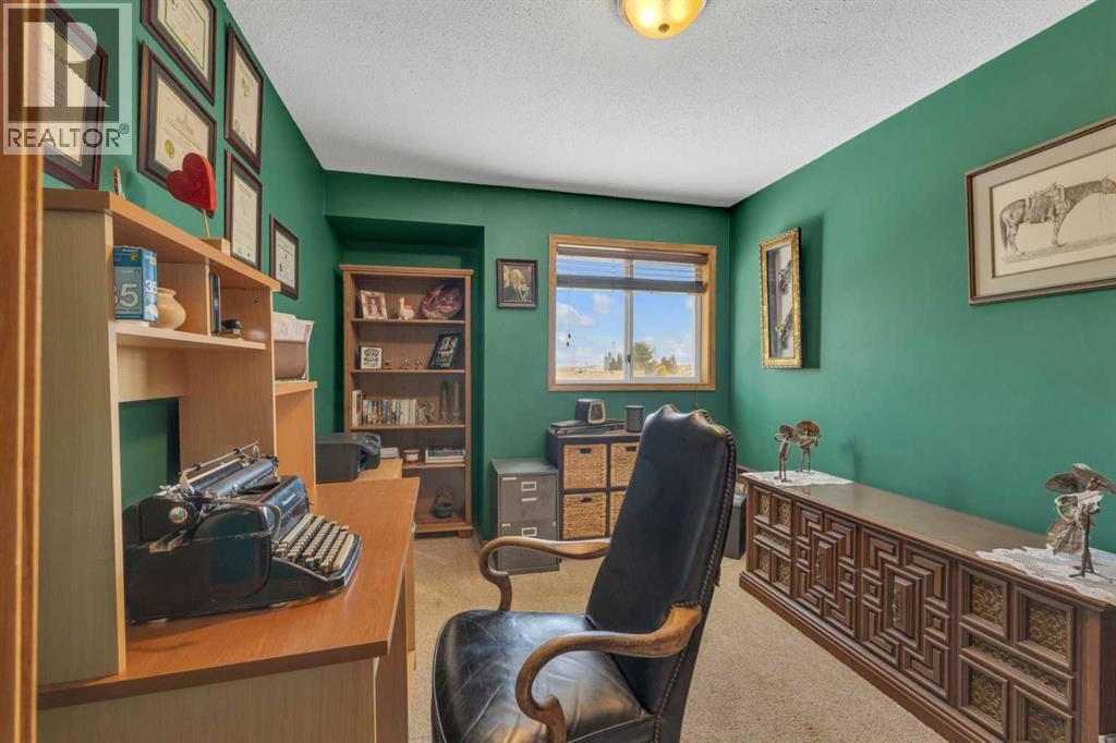 6134 52 Street Close - 32