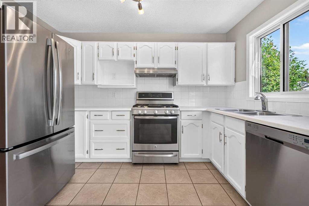 70 West Mackay Crescent - Photo 8