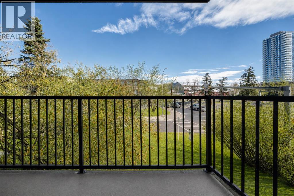 #32 1703 11 Avenue SW - 12