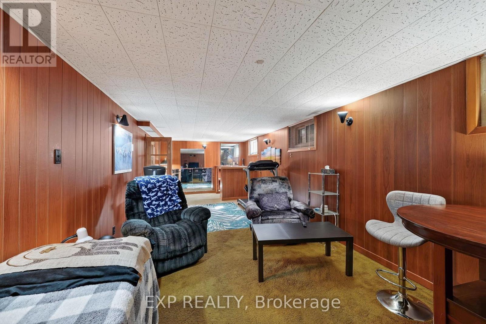1304 LEONARD AVENUE - 24