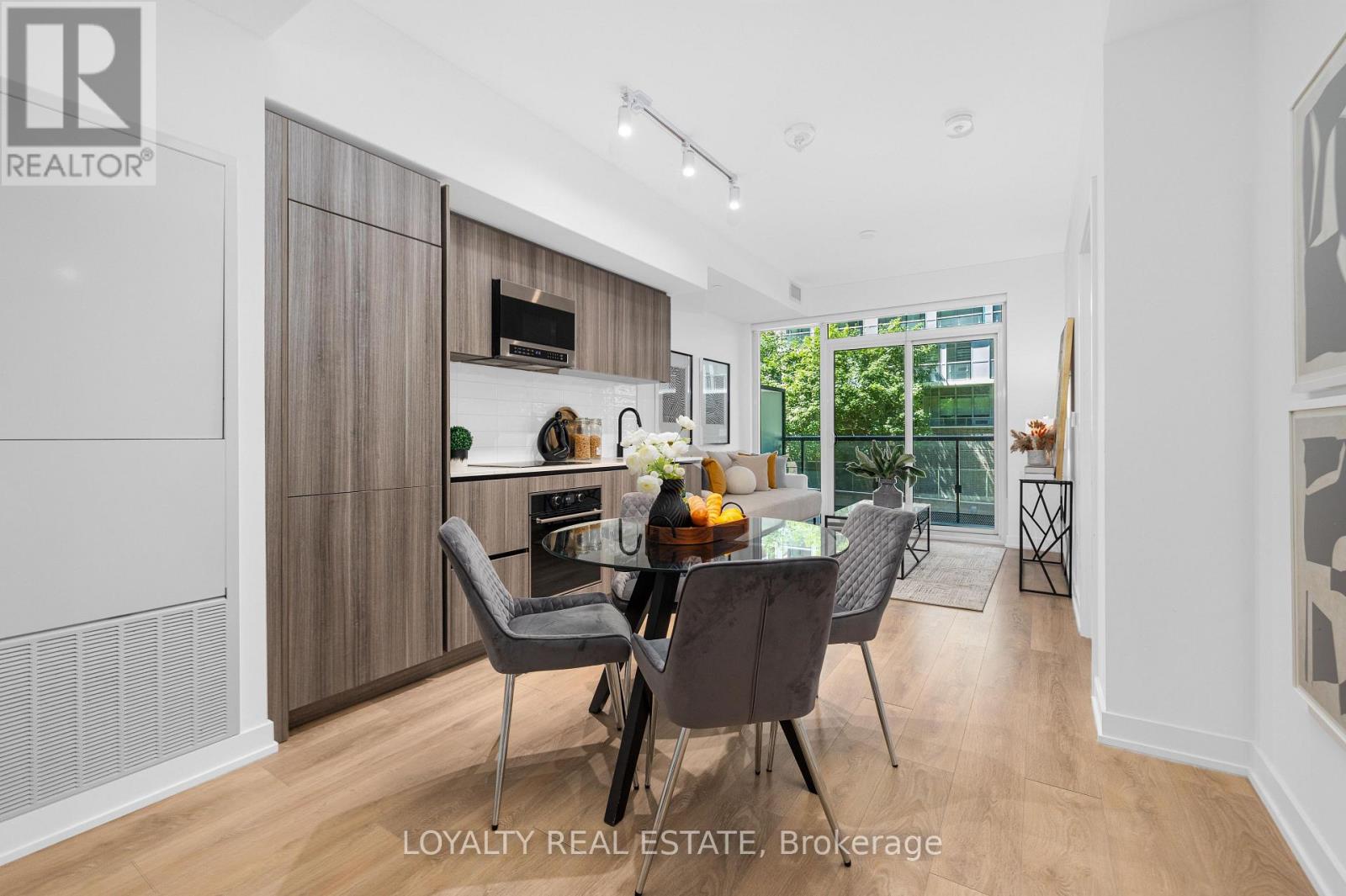 #211 117 BROADWAY AVENUE - 11